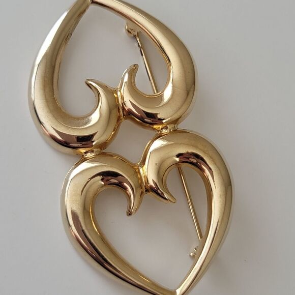 Brooch Gold Tone Double Heart Pin & #0051 - Picture 5 of 8